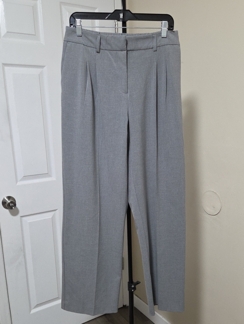 Rachel Zoe Light Gray Pleated Straight-Leg Trousers